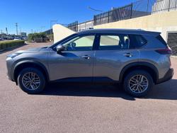 2025 Nissan
                X-TRAIL ST
