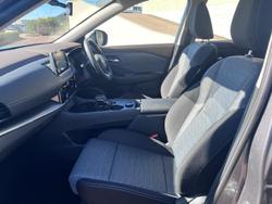 2025 Nissan
                X-TRAIL ST