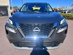 2025 Nissan
                X-TRAIL ST