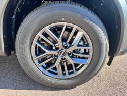 2025 Nissan
                X-TRAIL ST