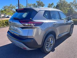 2025 Nissan
                X-TRAIL ST