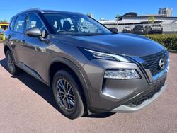 2025 Nissan
                X-TRAIL ST