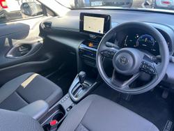 2025 Toyota
                Yaris Cross GXL