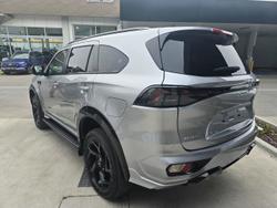 2025 Isuzu
MU-X X-TERRAIN