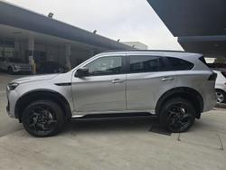 2025 Isuzu
MU-X X-TERRAIN