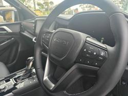 2025 Isuzu
MU-X X-TERRAIN