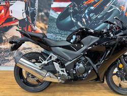 2015 Honda CBR300R BLACK