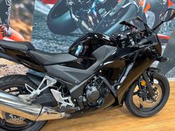 2015 Honda CBR300R BLACK