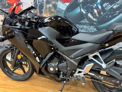 2015 Honda CBR300R BLACK