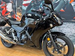 2015 Honda CBR300R BLACK