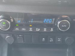 2019 Toyota
Hilux SR5