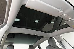 2022 Tesla Model 3 Rear-Wheel Drive Pearl White