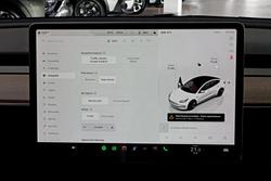 2022 Tesla Model 3 Rear-Wheel Drive Pearl White