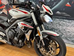 2020 Triumph STREET TRIPLE S 660 LAMS CRYSTAL WHITE