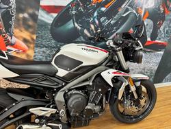 2020 Triumph STREET TRIPLE S 660 LAMS CRYSTAL WHITE