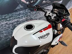 2020 Triumph STREET TRIPLE S 660 LAMS CRYSTAL WHITE