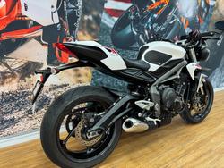 2020 Triumph STREET TRIPLE S 660 LAMS CRYSTAL WHITE