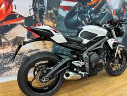 2020 Triumph STREET TRIPLE S 660 LAMS CRYSTAL WHITE