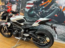 2020 Triumph STREET TRIPLE S 660 LAMS CRYSTAL WHITE