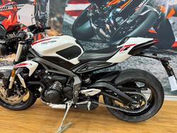 2020 Triumph STREET TRIPLE S 660 LAMS CRYSTAL WHITE