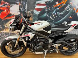 2020 Triumph STREET TRIPLE S 660 LAMS CRYSTAL WHITE