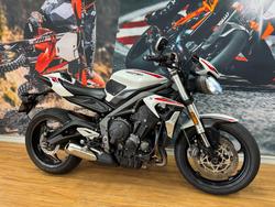 2020 Triumph STREET TRIPLE S 660 LAMS CRYSTAL WHITE