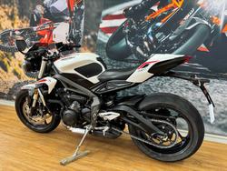 2020 Triumph STREET TRIPLE S 660 LAMS CRYSTAL WHITE