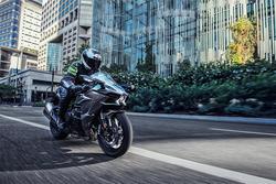 2025 Kawasaki Ninja H2 (ZX1002J) Ninja H2 Silver