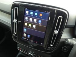 2022 VOLVO
XC40 PLUS B4 MHEV