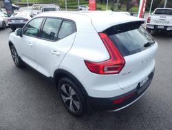 2022 VOLVO
XC40 PLUS B4 MHEV