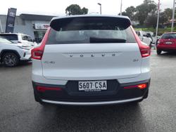 2022 VOLVO
XC40 PLUS B4 MHEV