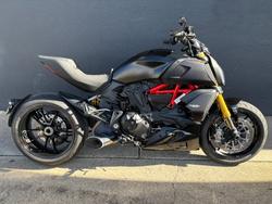 Ducati Diavel 1260 SGREY/DARK Stealth