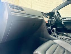 2020 Volkswagen Golf 110TSI Highline 7.5 MY20 Deep Black