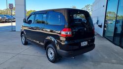 2016 Suzuki
APV