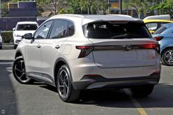 2025 MG MGS5 EV Essence 62 ZS3EM MY25 Champagne Gold