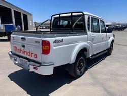 2022 Mahindra PIK-UP S11