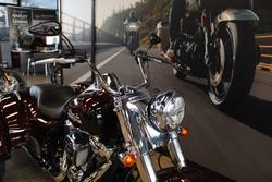 2022 Harley-davidson FLRT FREEWHEELER RED