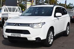 2013 Mitsubishi Outlander ES ZJ MY13 White