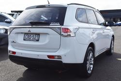 2013 Mitsubishi Outlander ES ZJ MY13 White
