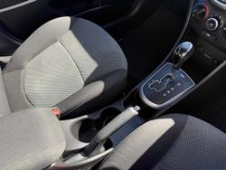 2013 Hyundai Accent Elite RB2 Crystal White