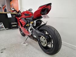 2024 DUCATI PANIGALE V2 Red