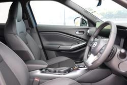 2025 Nissan JUKE ST-L F16 MY24 Black Onyx
