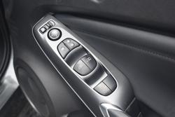 2025 Nissan JUKE ST-L F16 MY24 Black Onyx