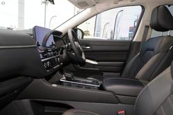 2024 Nissan Pathfinder Ti-L R53 MY24 4X4 On Demand Scarlet Ember/Super Black