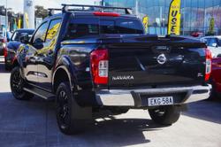 2020 Nissan
                Navara SL