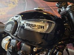 2025 Triumph Bonneville T100 (900cc) Bonneville Black