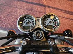 2025 Triumph Bonneville T100 (900cc) Bonneville Black