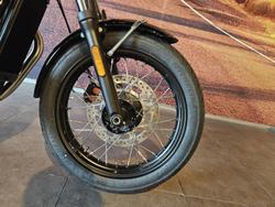 2025 Triumph Bonneville T100 (900cc) Bonneville Black