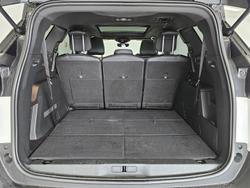 2022 Peugeot 5008 GT Sport P87 MY22 Pearl White