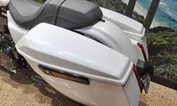 2025 Harley-Davidson Road Glide 117 (FLTRX) Touring White
